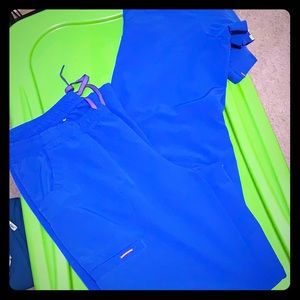 Med Couture Air Scrub Set